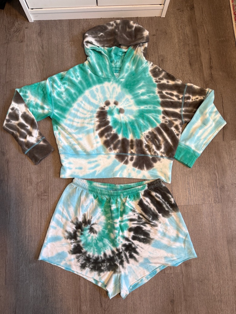 Aerie Tie-Dye Hoodie & Shorts Set - Teal, White & Charcoal Spiral